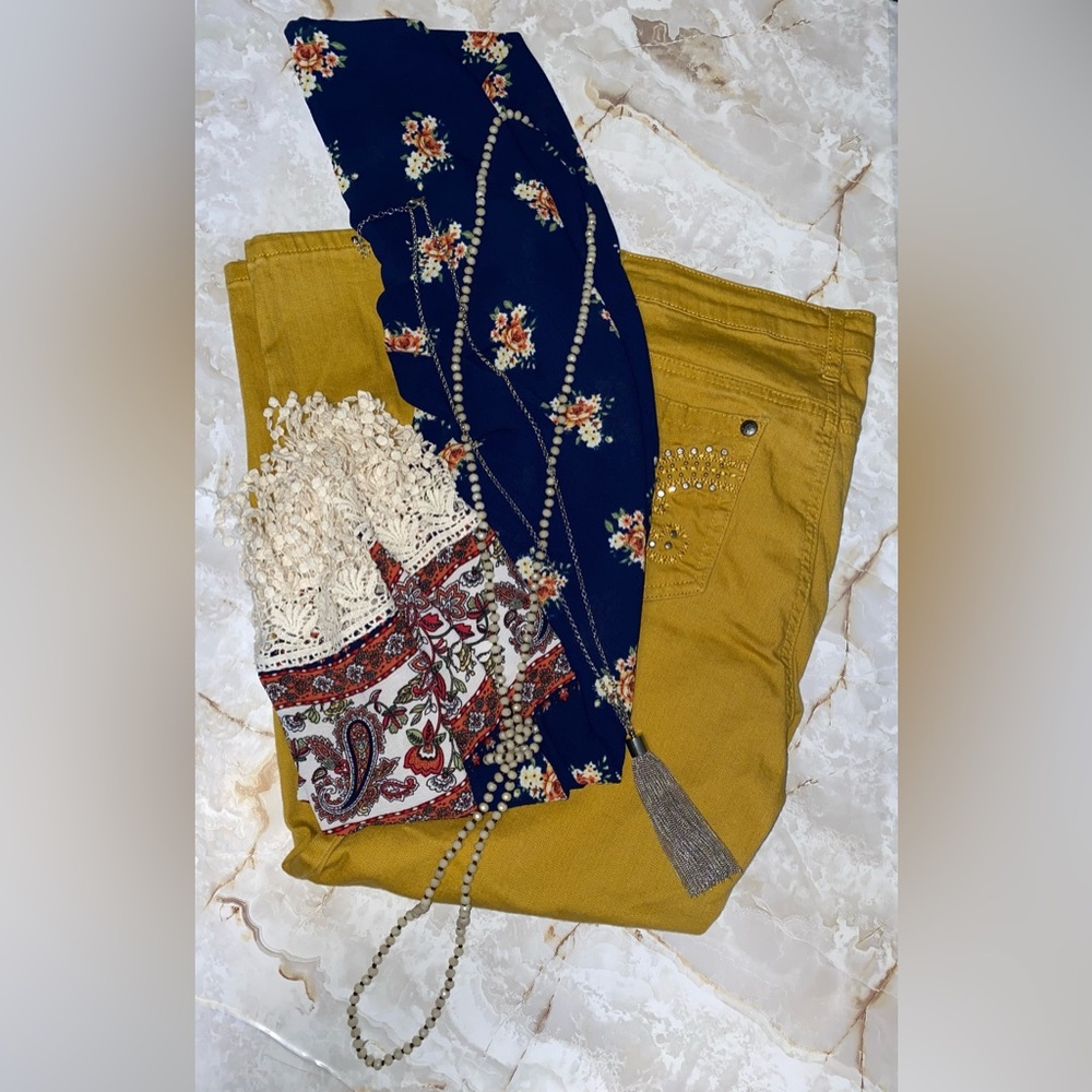 Outfit Bundle-Pants, Kimono, & 2 Necklaces